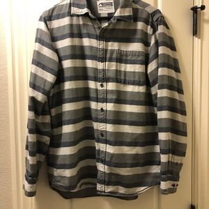 Mountain Khaki men’s flannel